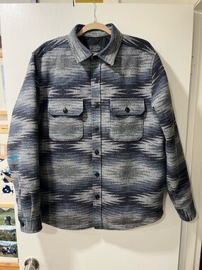 Pendleton Men’s Gray & Navy Patterned Quilted Wool Overshirt